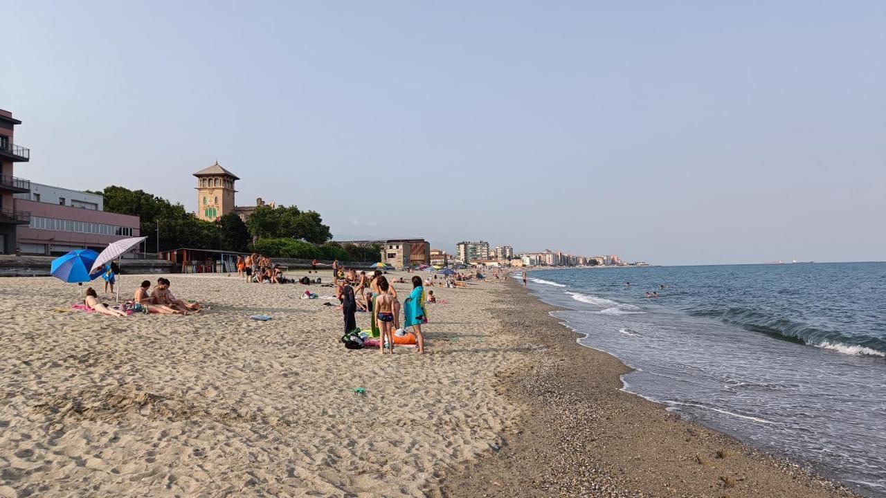 Karina, To The Beach With Terrace And Private Parking Savona Exteriér fotografie